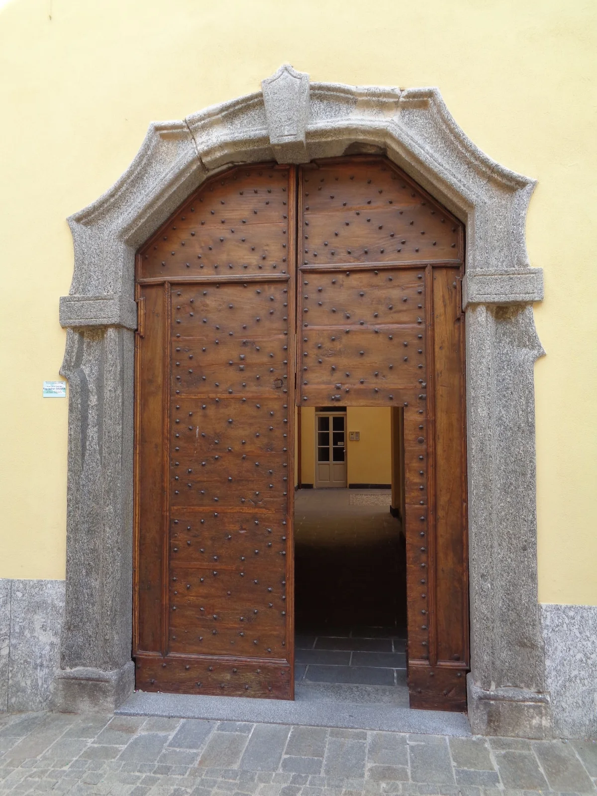L’ingresso del palazzo